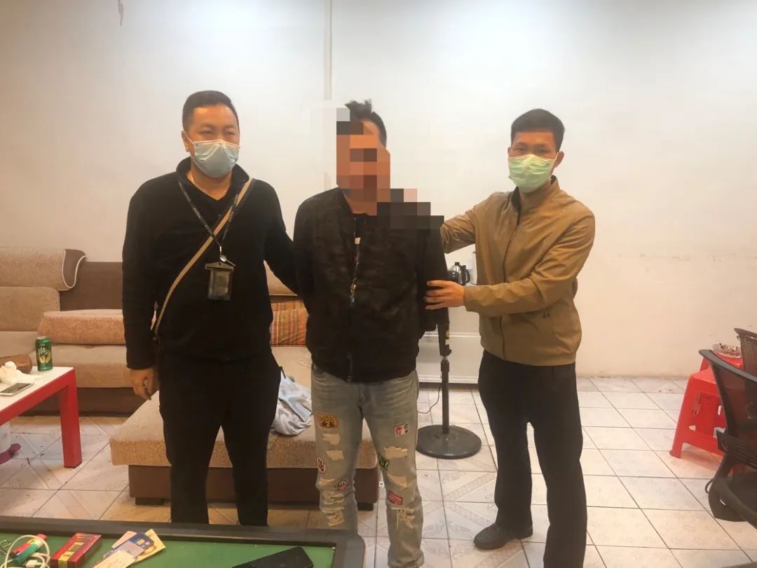 厂房被倾倒垃圾,厂房被2000吨垃圾霸占