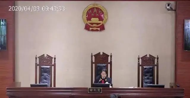 对判决不满可以起诉法院吗,男子不满判决向法官扔拖鞋原因