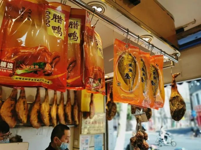 复市后的老字号餐馆们怎么样了?你们的小笼锅贴汤团馒头还好伐?