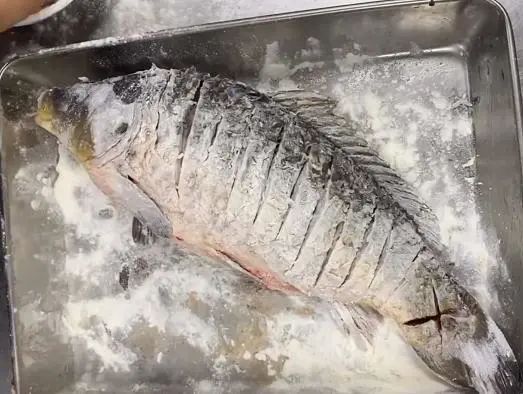 炖鱼去腥味的什么时候加啤酒,清炖鱼用不用加醋