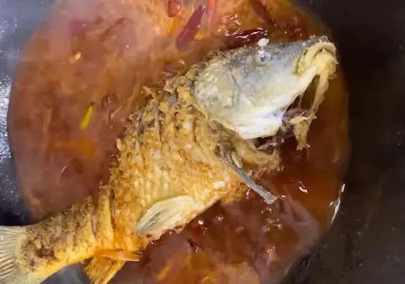 炖鱼去腥味的什么时候加啤酒,清炖鱼用不用加醋