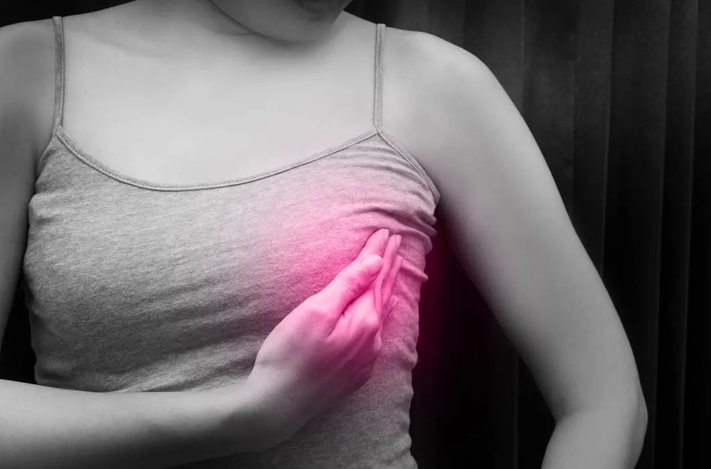 「跑跑医生说」乳腺增生会癌变吗？大多不用管，但有一种情况很危险