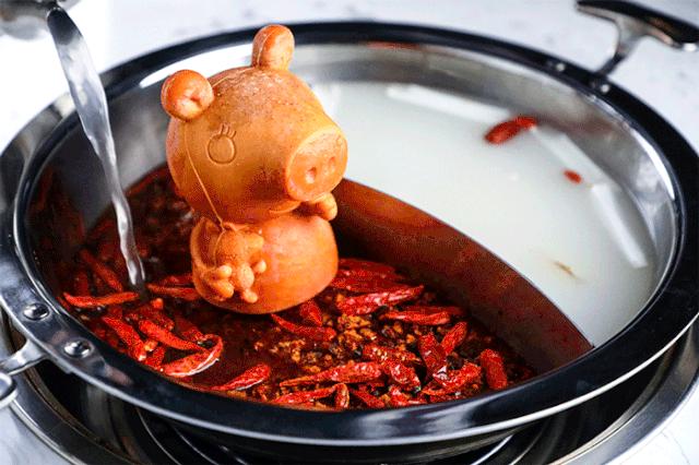 帝都惊现奇葩串串!神奇鸭肠会悬浮?!大牌口红用来吃...