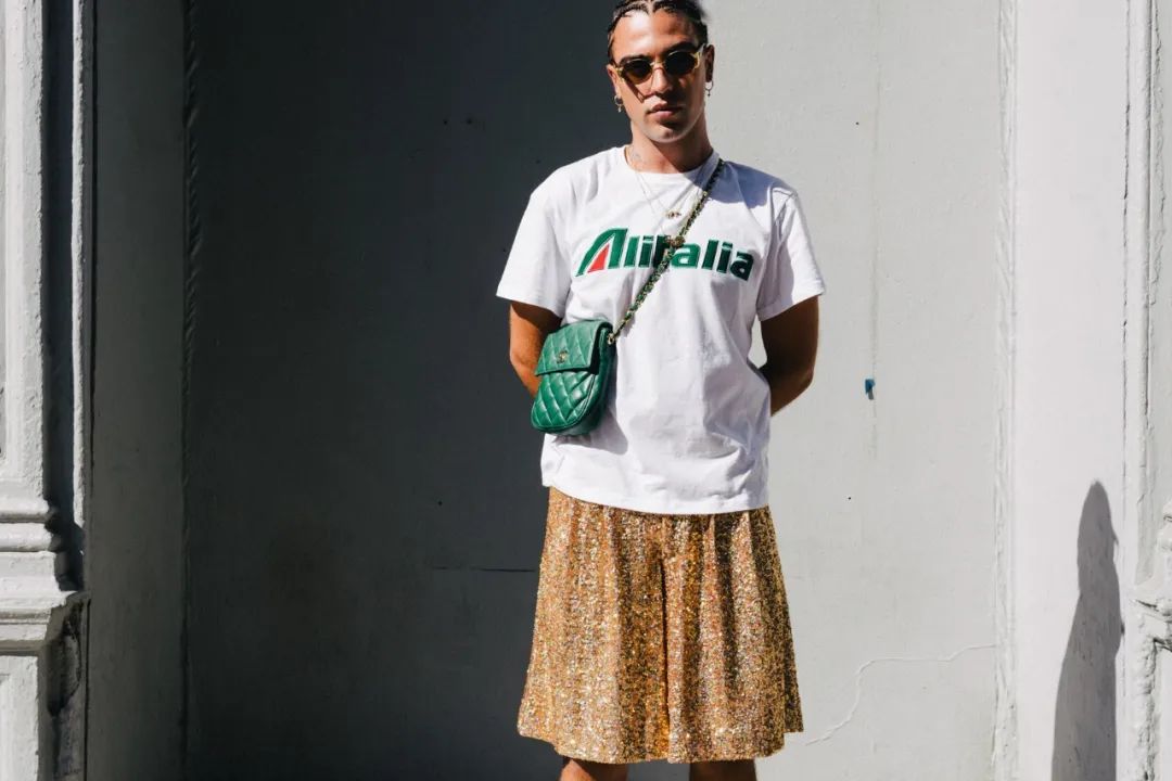 在优衣库买了件c类裤子,在优衣库买衣服用港币