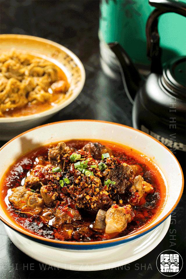 乘风破浪的姐姐们入场,乘风破浪的姐姐们齐现身