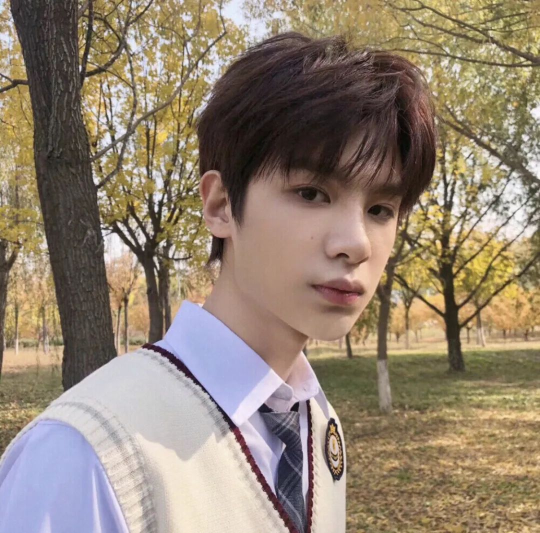 安崎、谢可寅、喻言……可都是“痣”在必得的女孩子