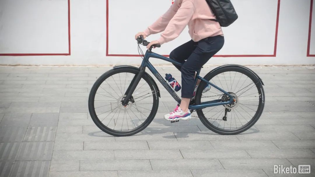 美骑测评风镜头盔,美骑评测复古通勤车