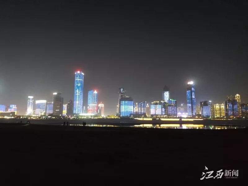 南昌春节一江两岸灯光秀上新啦,最新南昌一江两岸灯光秀