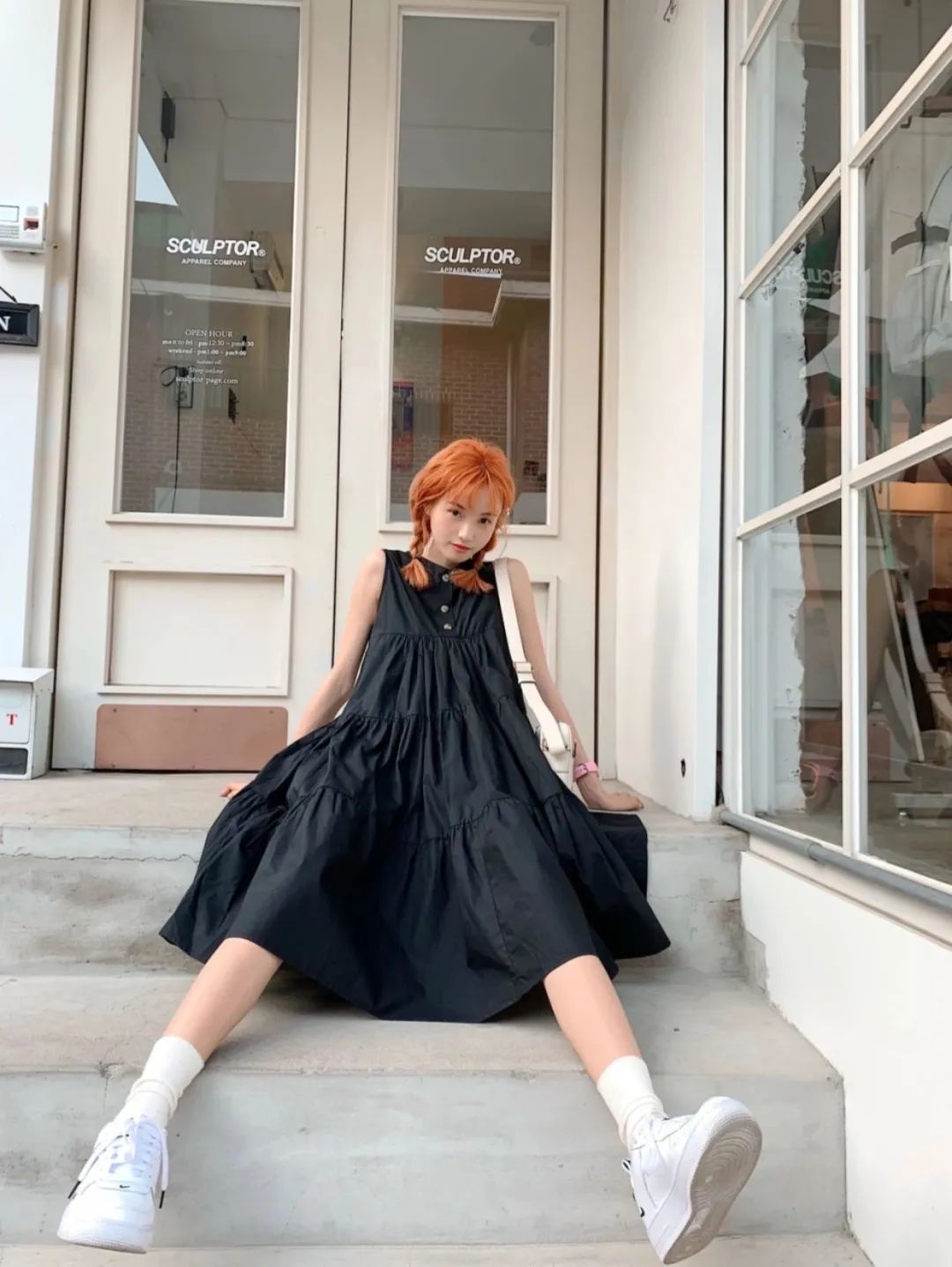 蔡徐坤穿权志龙鞋,蔡徐坤lisa虞书欣合照