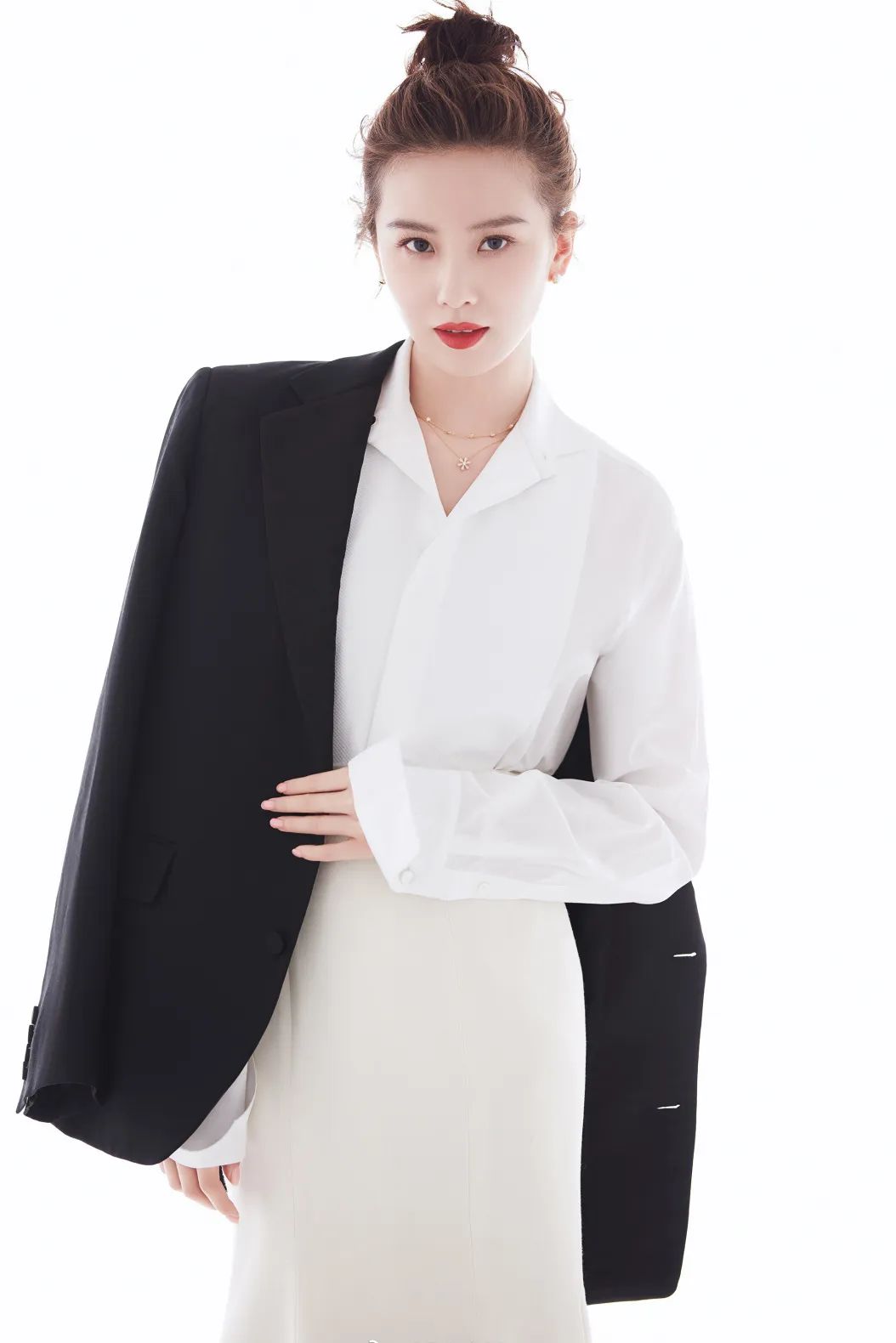 杨幂刘诗诗她们帅起来基本上没男人什么事了