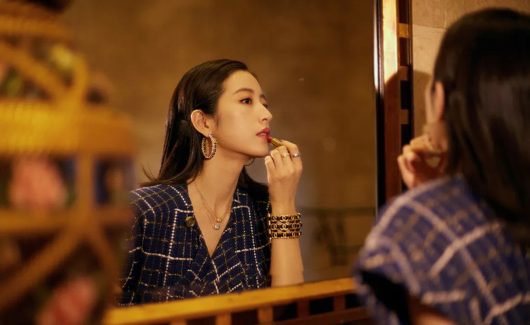 杨幂刘诗诗她们帅起来基本上没男人什么事了