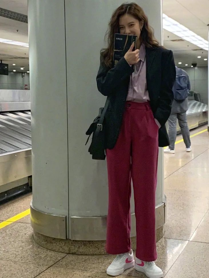 杨幂刘诗诗她们帅起来基本上没男人什么事了