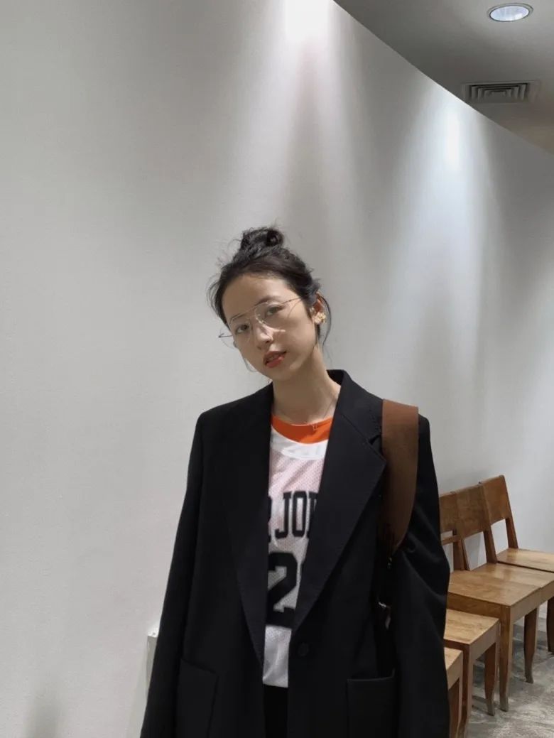 杨幂刘诗诗她们帅起来基本上没男人什么事了