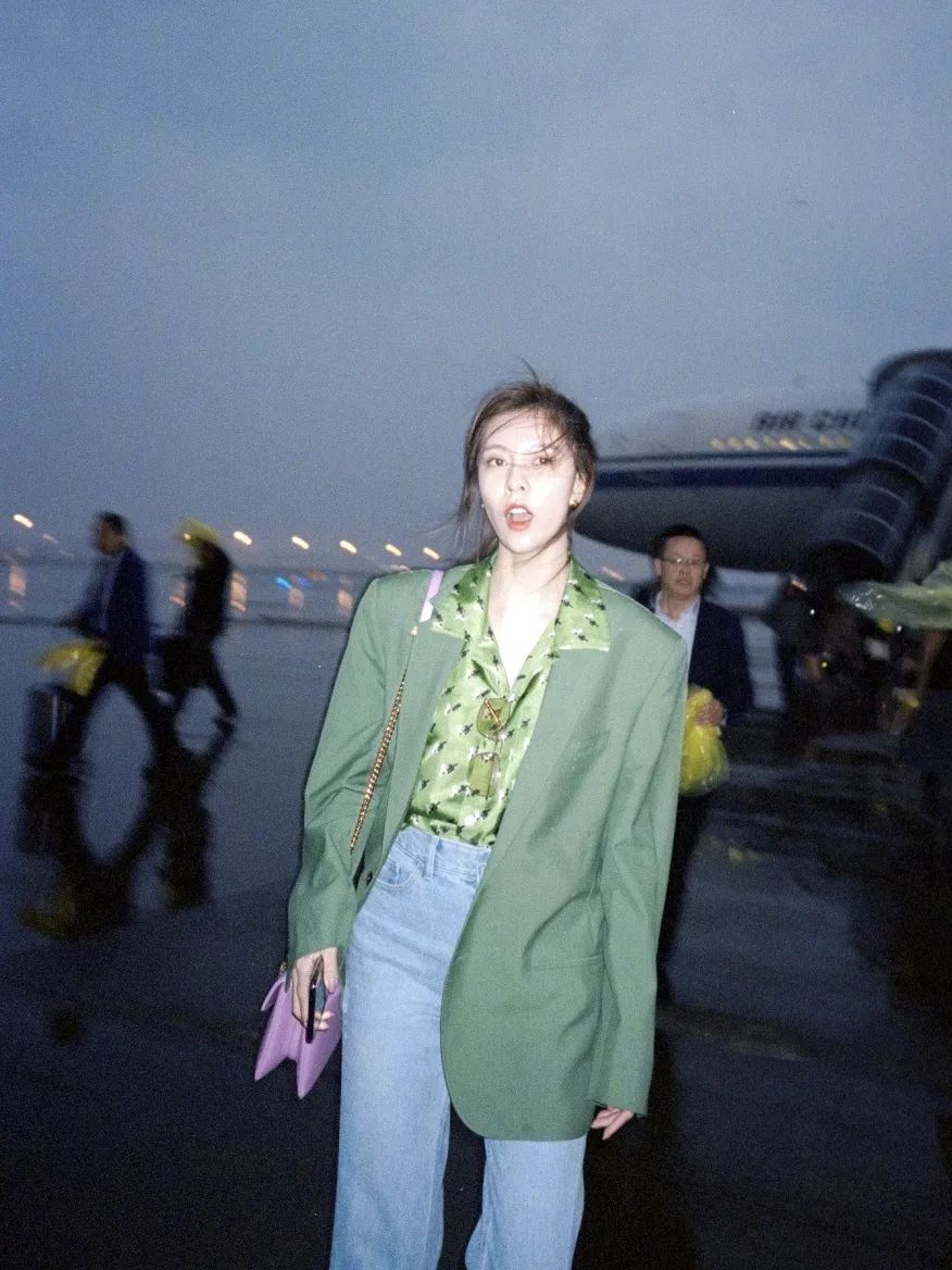 杨幂刘诗诗她们帅起来基本上没男人什么事了