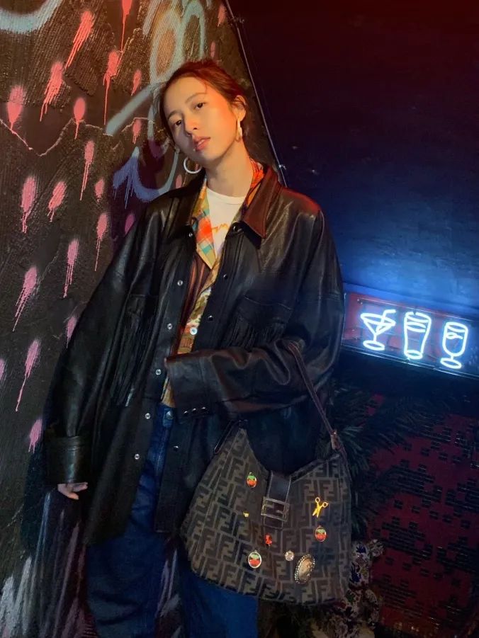 杨幂刘诗诗她们帅起来基本上没男人什么事了