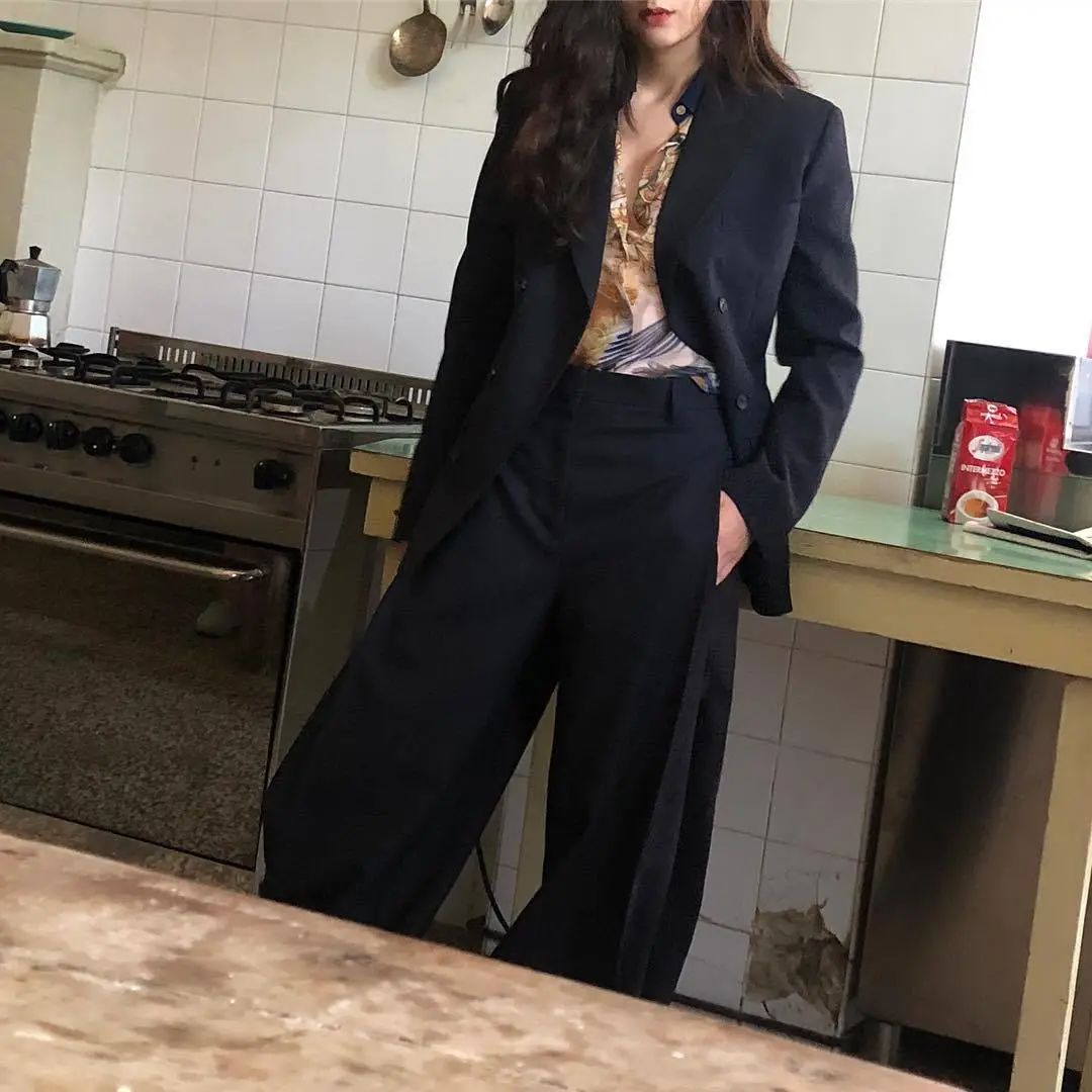 杨幂刘诗诗她们帅起来基本上没男人什么事了