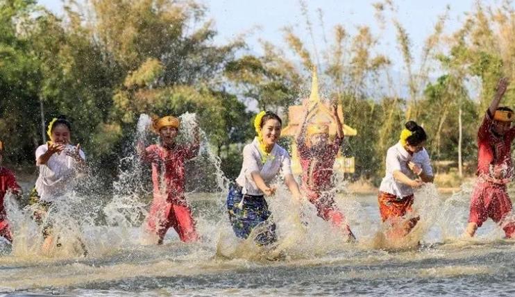 什么叫云上泼水节和线上泼水节,2018年云南泼水节各地时间最全版