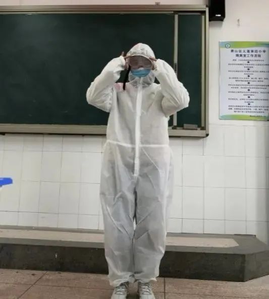 学校防疫知识培训拉开新学期序幕,开学步入快车道防疫细节需知晓