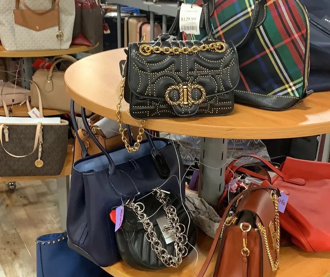 市值干翻44个王府井，美国最大折扣百货越萧条越火爆|隐形王者