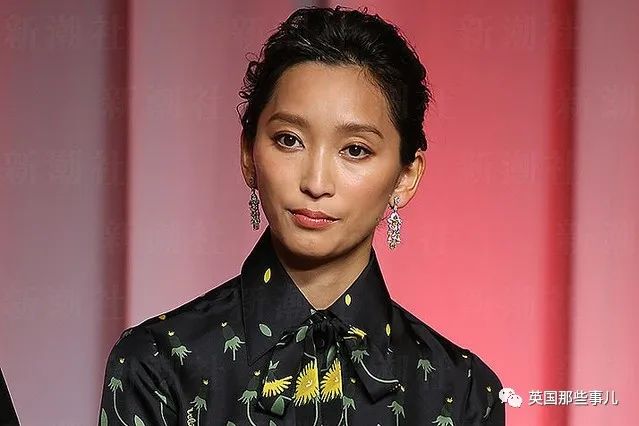 父亲出轨后续索赔12亿,父亲出轨了母亲要离婚