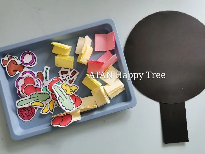 这个简单的柜子，居然包办了我家娃的早教