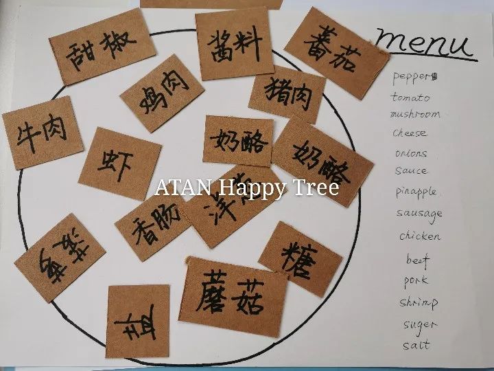 这个简单的柜子，居然包办了我家娃的早教