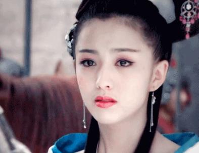 深扒明星美白抗衰秘籍！比防晒管用1000倍！4周逆袭成白皮，悄悄瘦掉8斤