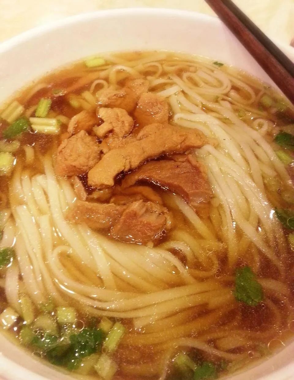 长沙米粉火热,长沙米粉排队30米