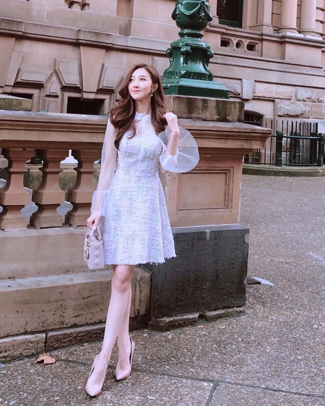 何依婷处女剧弹起,164唔够90斤!同届雷庄儿宜家做紧咩呢?