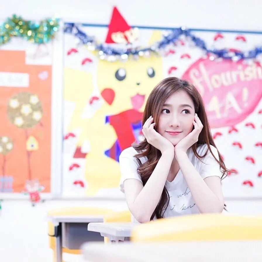 何依婷处女剧弹起,164唔够90斤!同届雷庄儿宜家做紧咩呢?