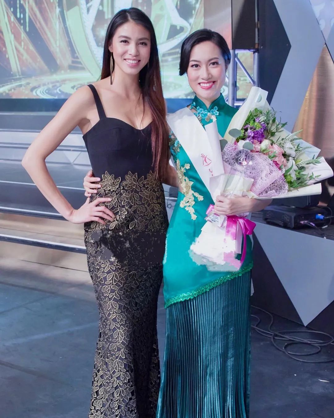 何依婷处女剧弹起,164唔够90斤!同届雷庄儿宜家做紧咩呢?