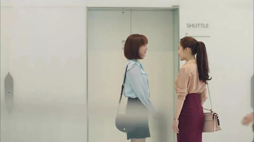 再也不怕衣服起皱了,发黄t恤清洗小窍门