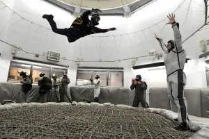 从天而降的教程,如何做从天而降的效果