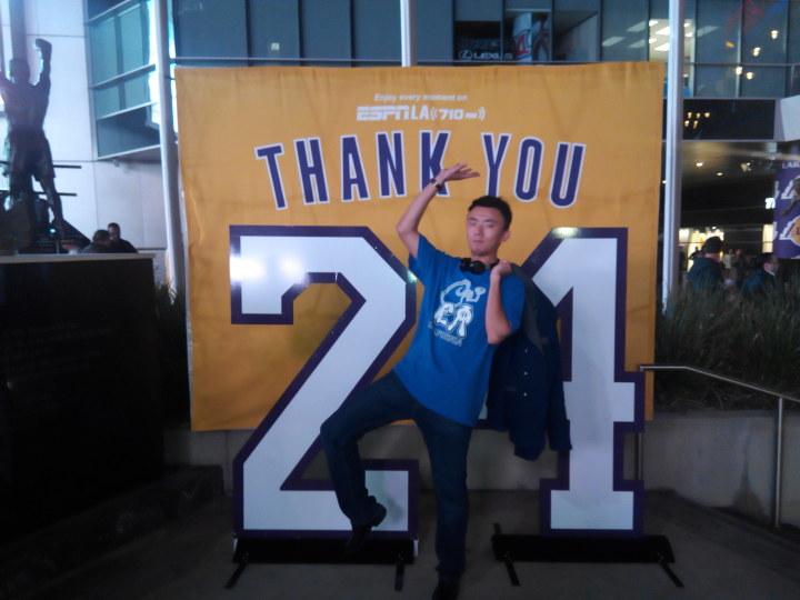 自制礼服,爱打篮球,云课堂教人抗疫……建德航空小镇这位“硬核”机长成网红