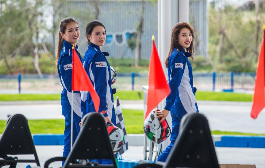 我从花海中归来！花仙子4月15日盛大开园