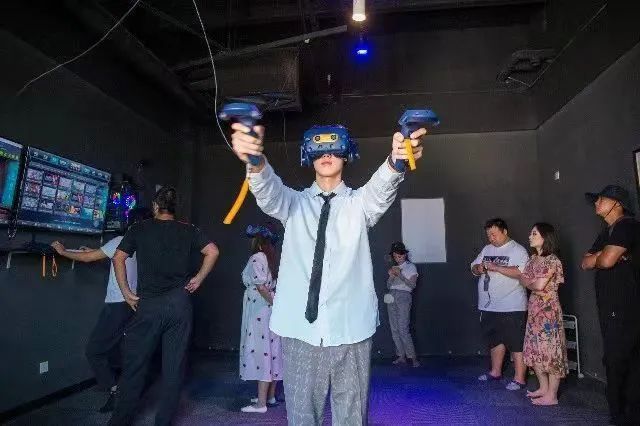 我从花海中归来！花仙子4月15日盛大开园