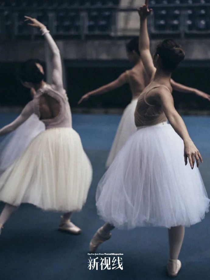 练锁骨一字肩的动作,练肩膀和背锁骨的动作