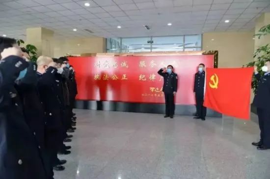 防疫一线他们在行动,监管民警把忠诚镌刻在战疫一线