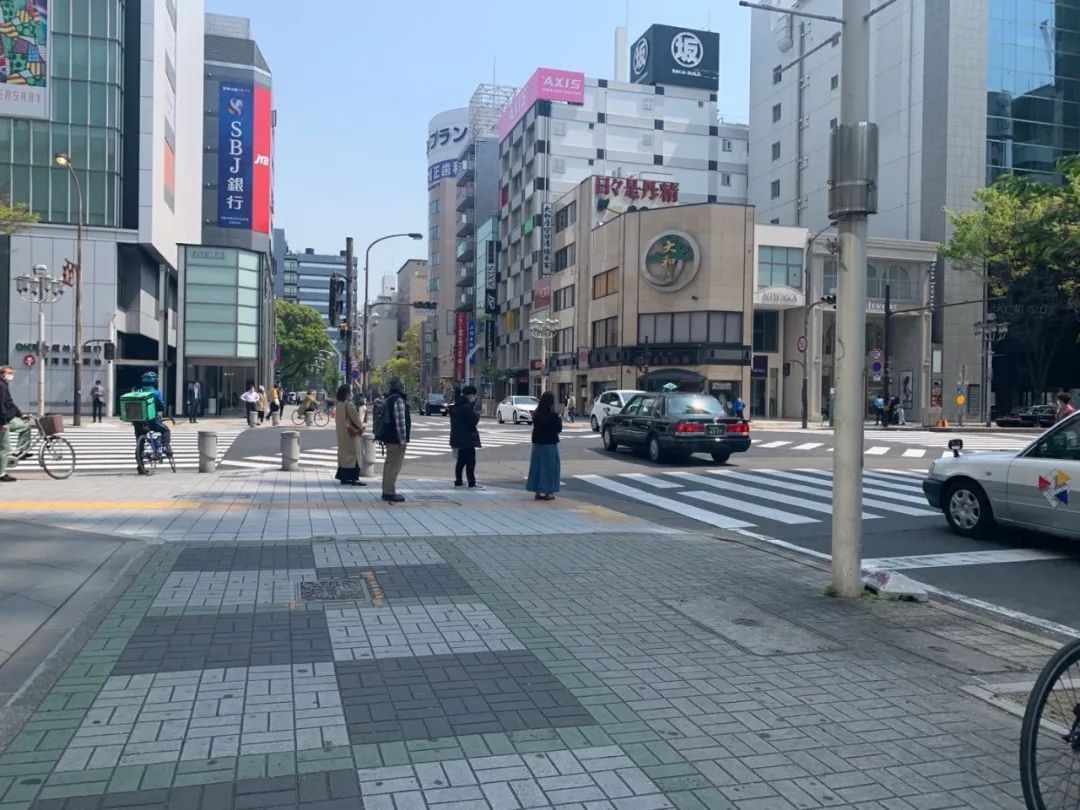 日本“佛系封城”是种怎样的体验？留日夫妻讲述：未完全限制出行，全靠民众自觉｜海外华人抗疫故事