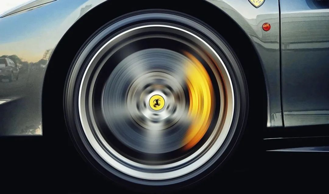 电影中车轮反转,电影车轮滚滚的主题