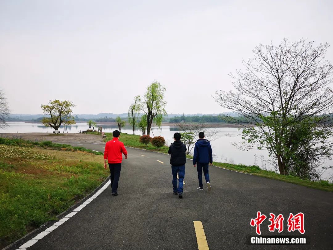 抗疫期间医护人员回家,抗疫白衣战士被隔离