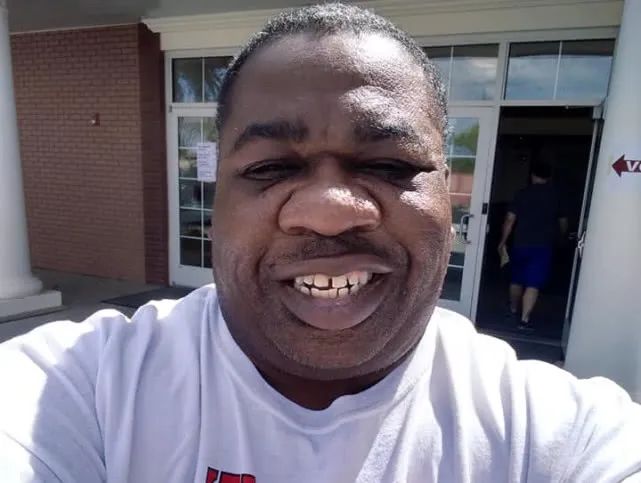 全球因新冠肺炎死亡的名人,感染新冠去世的10位明星