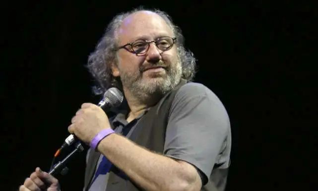 全球因新冠肺炎死亡的名人,感染新冠去世的10位明星