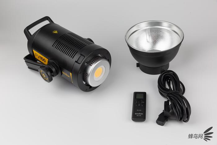 神牛lc500r对比神牛fv150,神牛fv150一灯两用