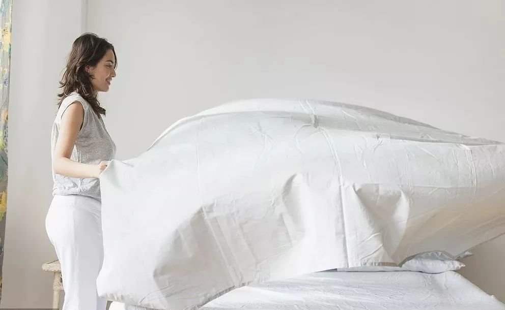 床上衣柜喷一喷,百万螨虫去光光,孕婴都能用的1分钟除螨神器