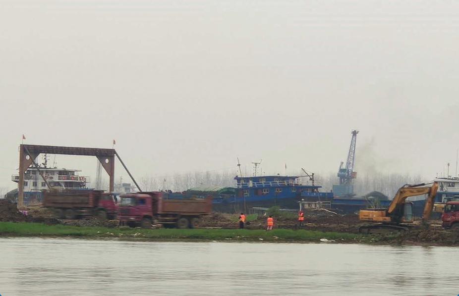 总投资221亿元37个项目集中开工,总投资160亿元13个项目集中开工