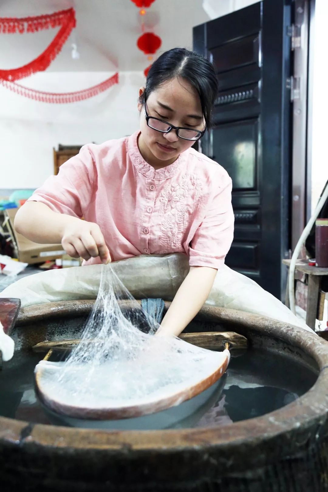 蚕丝被被曝光了！长期盖蚕丝被的人发生了惊人变化...没看的赶紧看看吧
