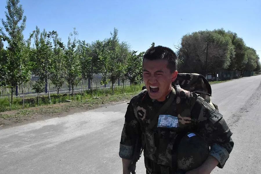 穿衣显瘦脱衣有肉下一句,穿衣显瘦脱衣有肉啥意思