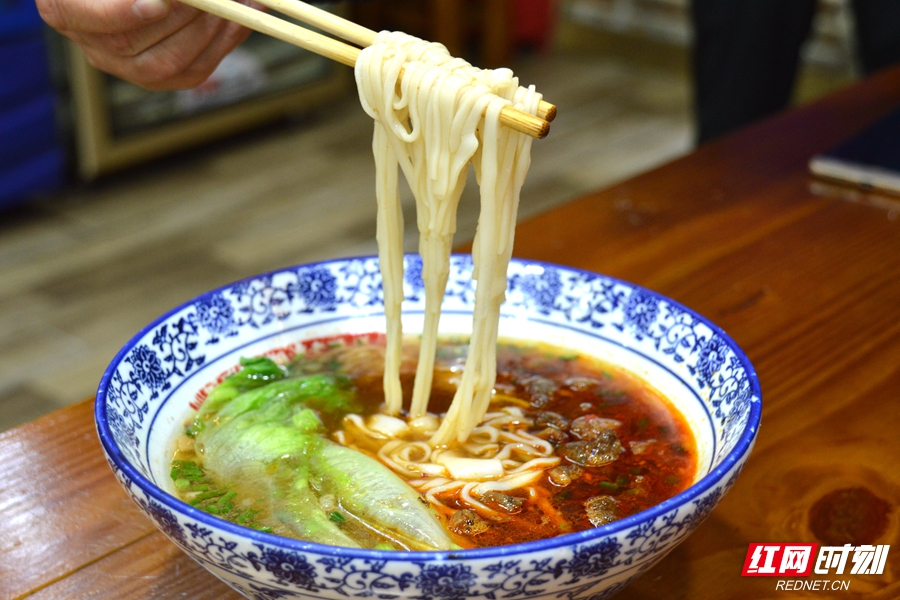 湖南米粉大擂台哪个最好吃,嗦一碗正宗湘潭米粉