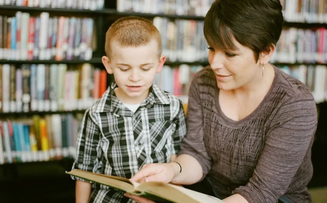 亲子阅读会遇到的问题和解决策略,亲子阅读不如多陪伴